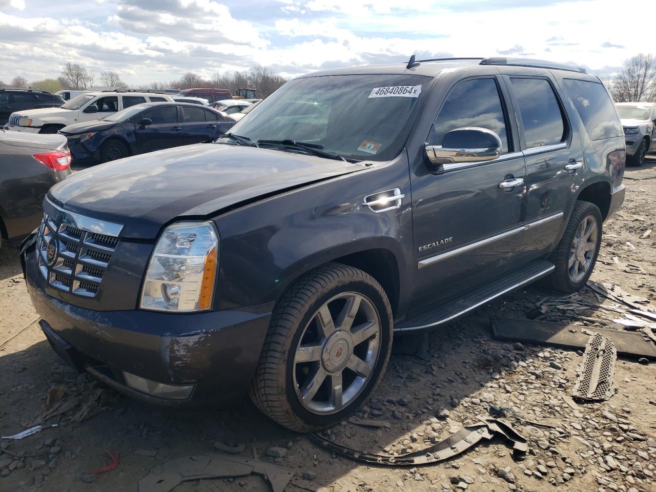 2011 CADILLAC ESCALADE LUXURY