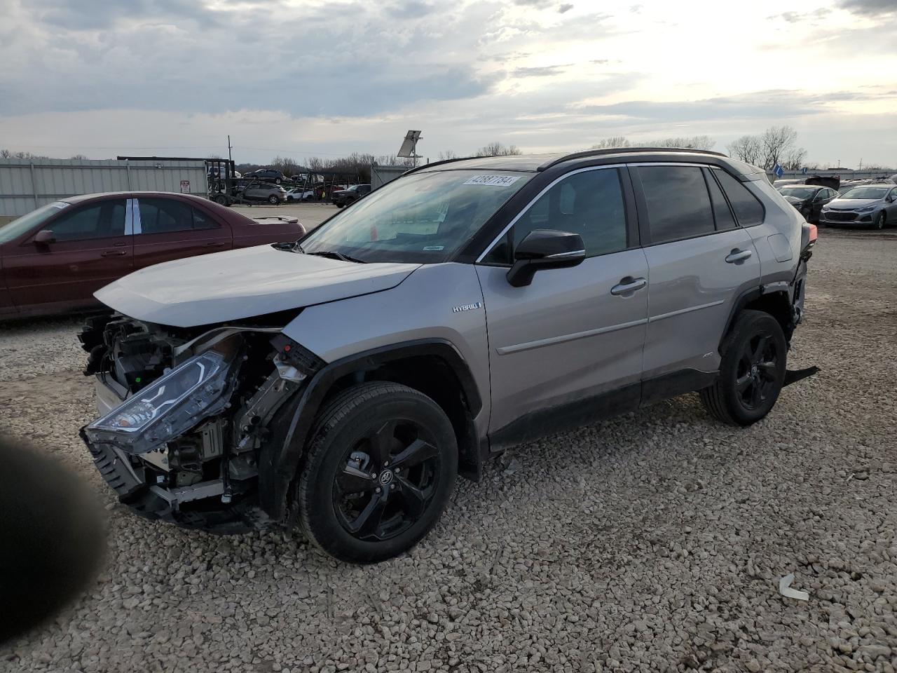 2020 TOYOTA RAV4 XSE