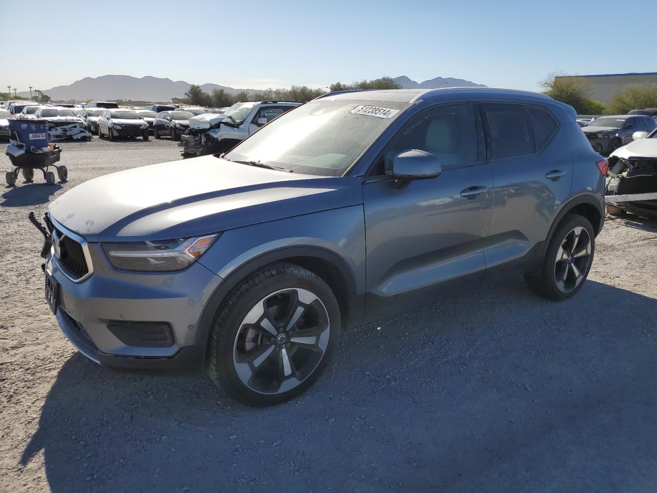 2019 VOLVO XC40 T5 MOMENTUM