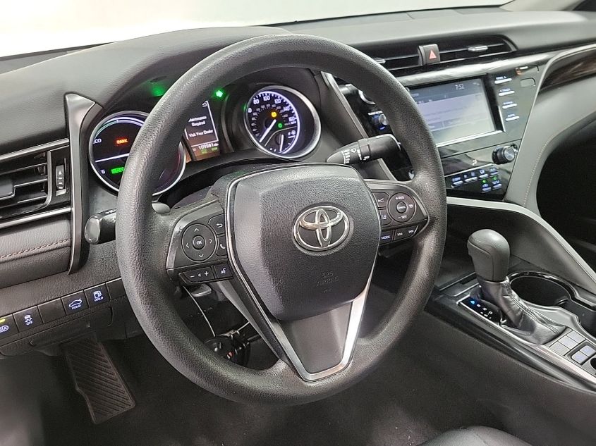 2019 TOYOTA CAMRY HYBRID LE