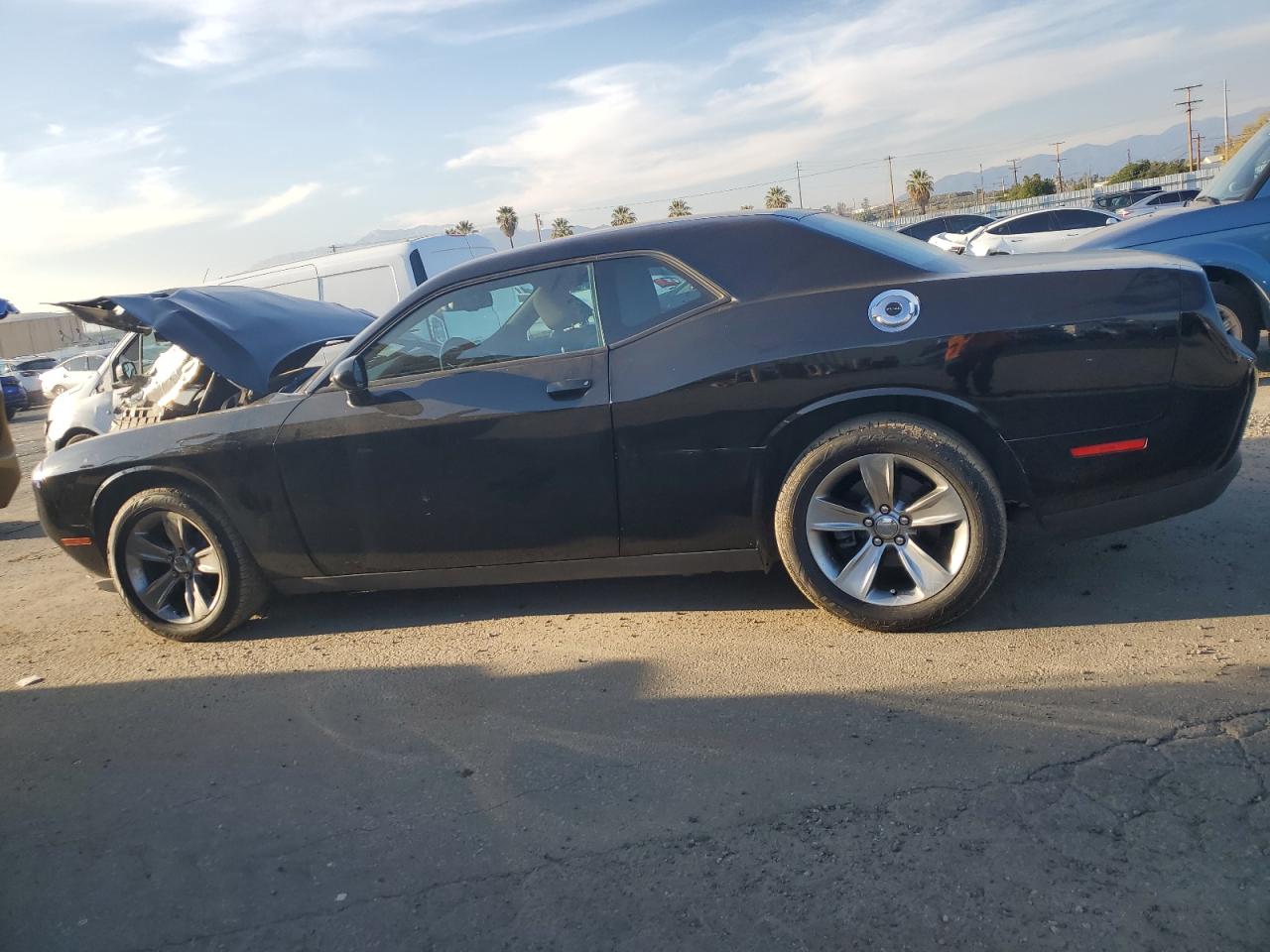 2016 DODGE CHALLENGER SXT