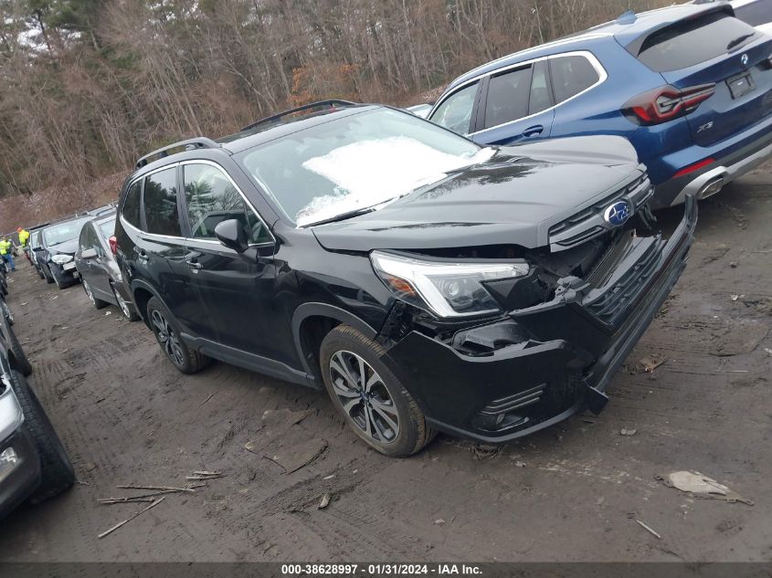 2022 SUBARU FORESTER LIMITED