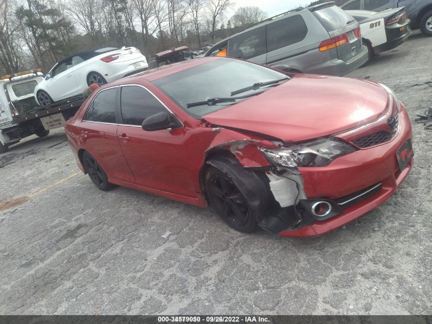 2014 TOYOTA CAMRY SE