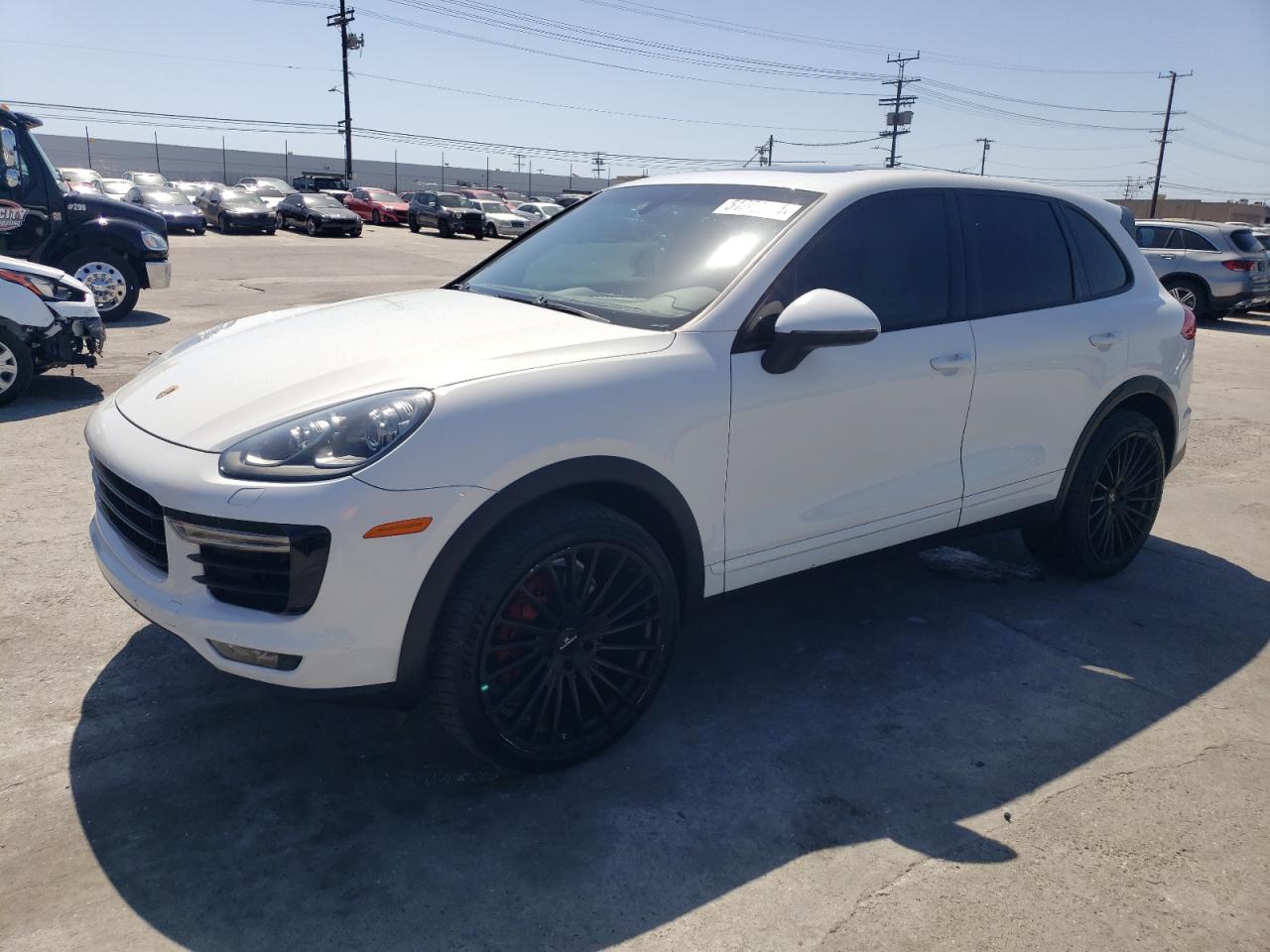 2017 PORSCHE CAYENNE