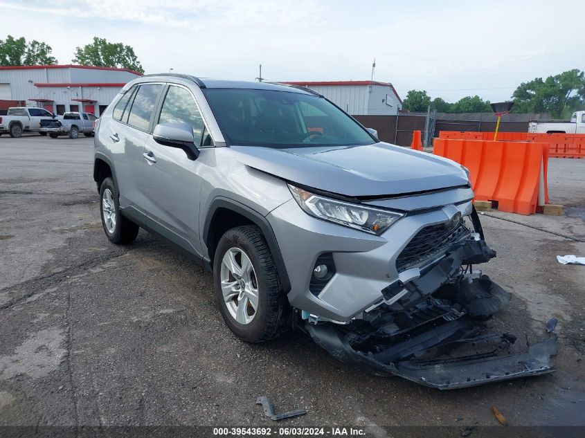 2020 TOYOTA RAV4 XLE