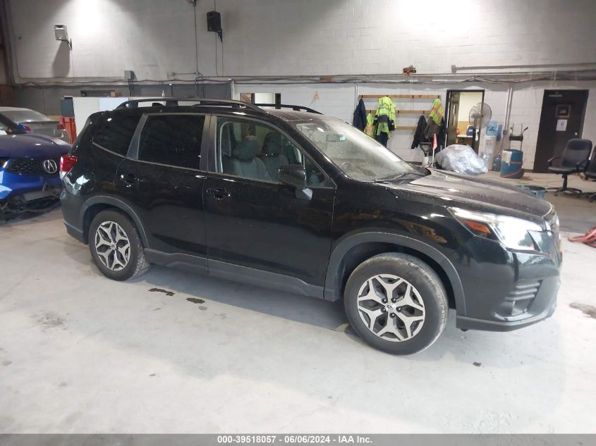 2022 SUBARU FORESTER PREMIUM