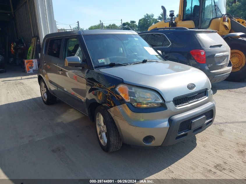 2011 KIA SOUL +