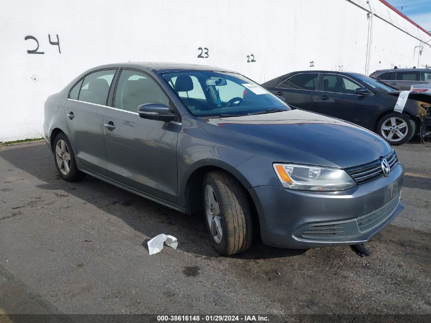 2014 VOLKSWAGEN JETTA 2.0L TDI