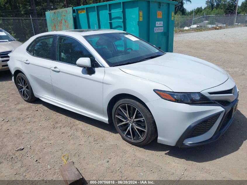 2022 TOYOTA CAMRY SE