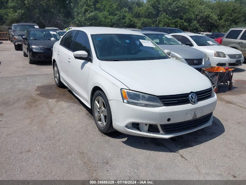 2013 VOLKSWAGEN JETTA 2.0L TDI