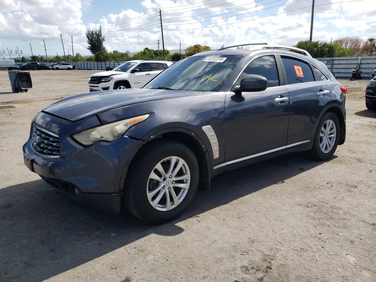 2011 INFINITI FX35