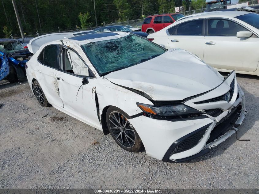 2022 TOYOTA CAMRY SE HYBRID