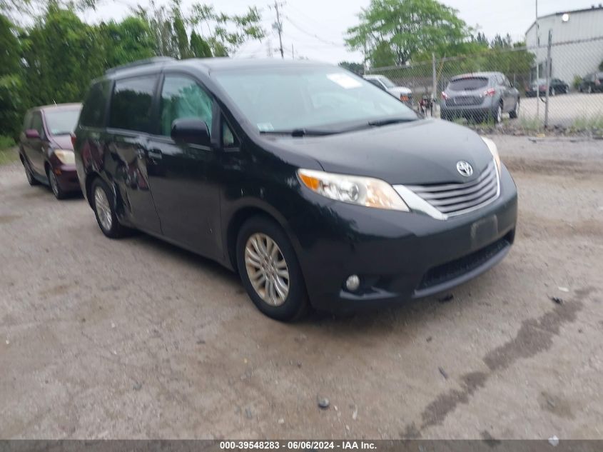 2015 TOYOTA SIENNA XLE 8 PASSENGER