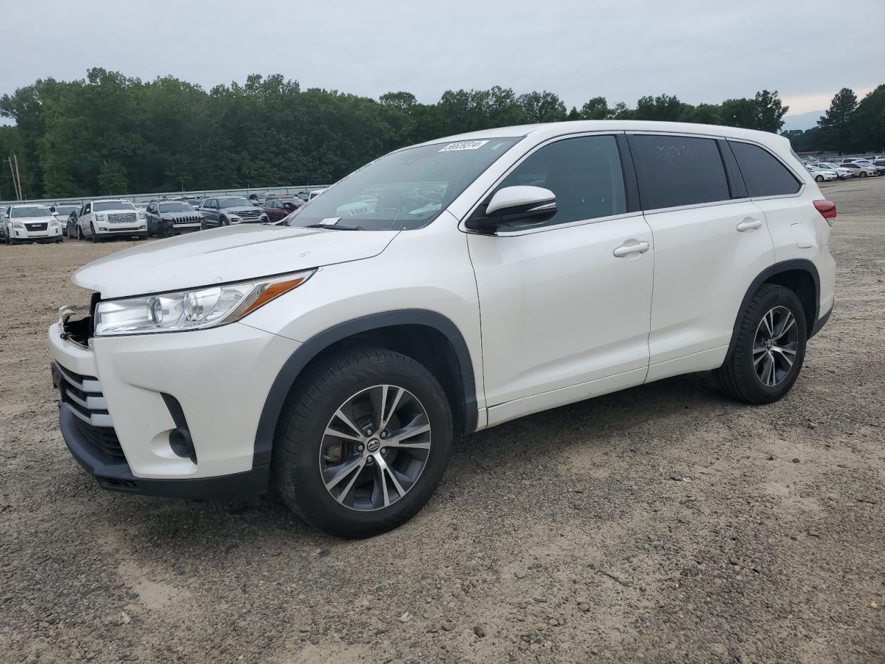 2018 TOYOTA HIGHLANDER LE