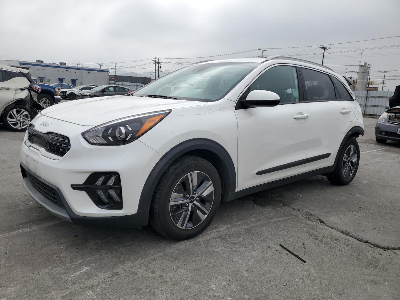 2022 KIA NIRO LX