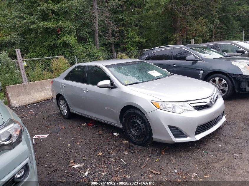 2014 TOYOTA CAMRY LE