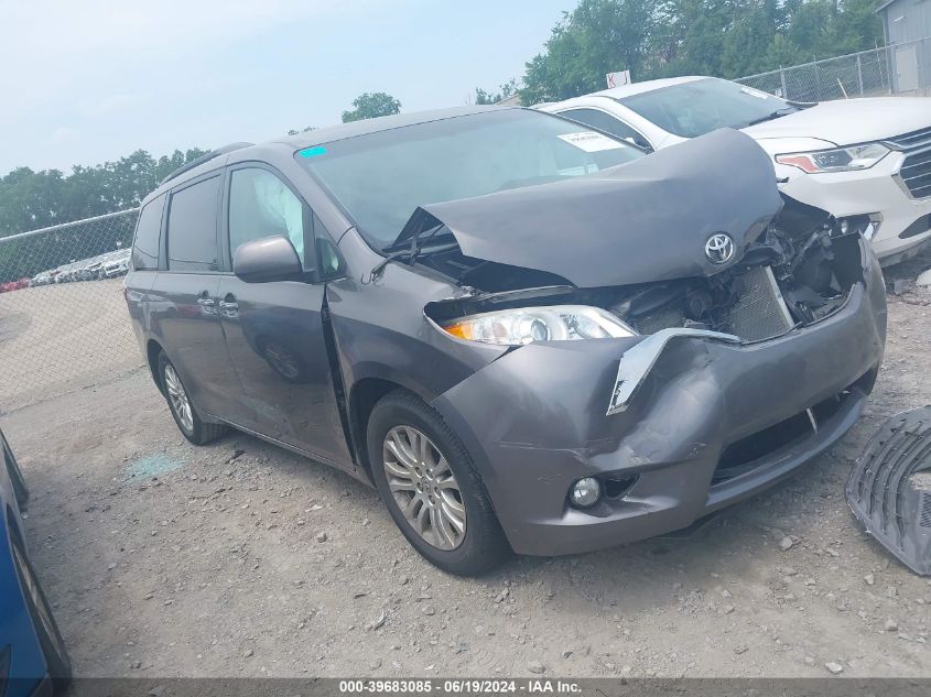 2015 TOYOTA SIENNA XLE 8 PASSENGER