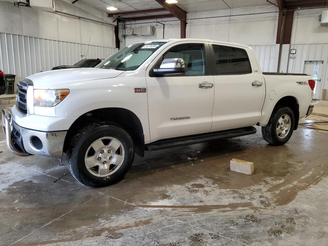 2013 TOYOTA TUNDRA CREWMAX SR5