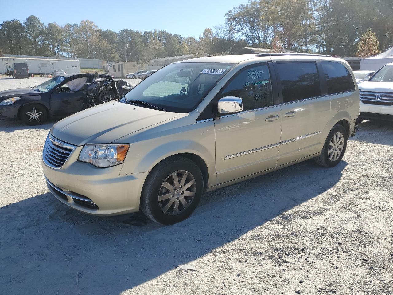 2011 CHRYSLER TOWN & COUNTRY TOURING L