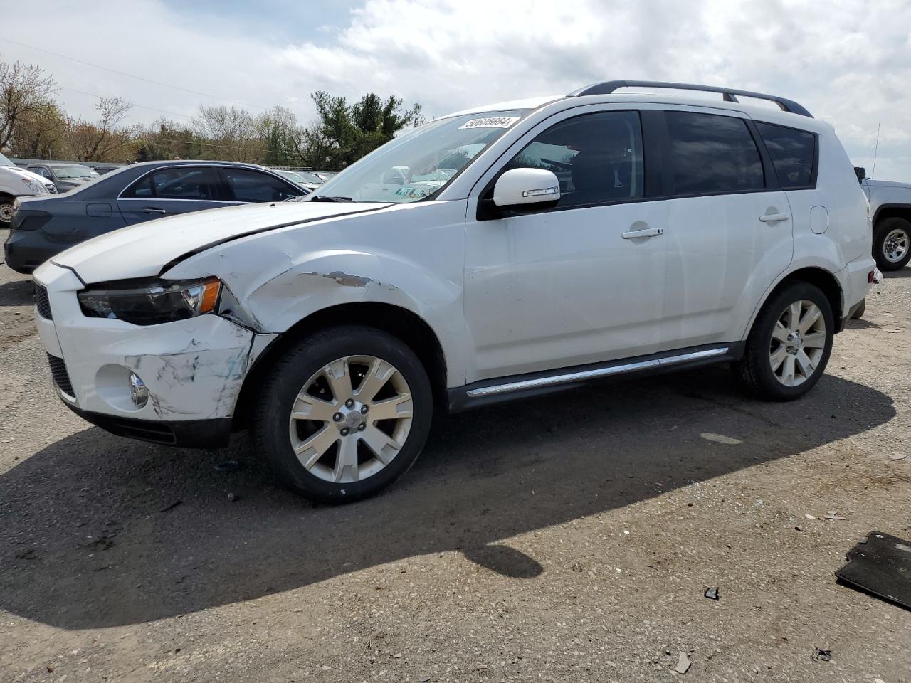 2013 MITSUBISHI OUTLANDER SE