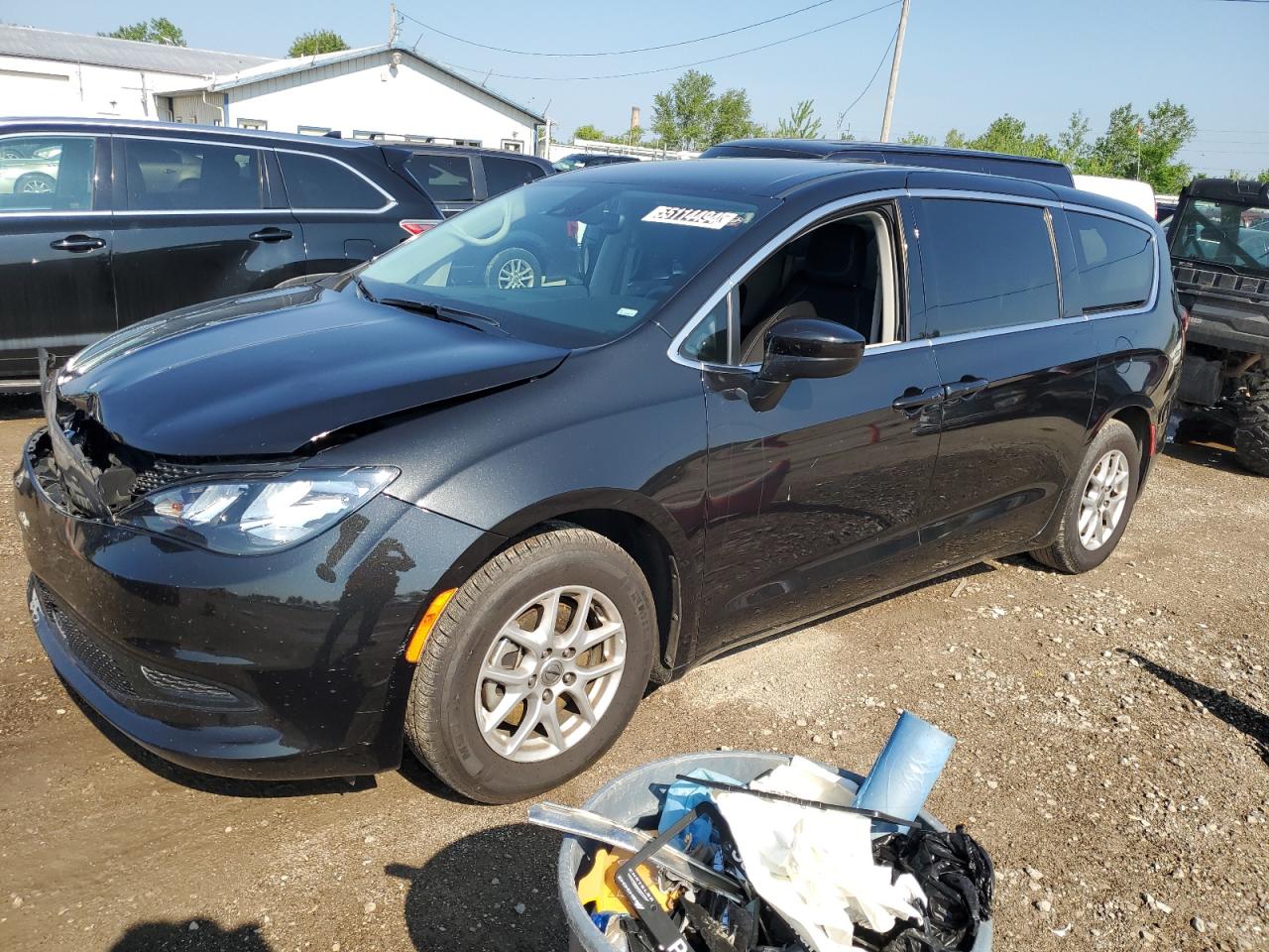 2023 CHRYSLER VOYAGER LX