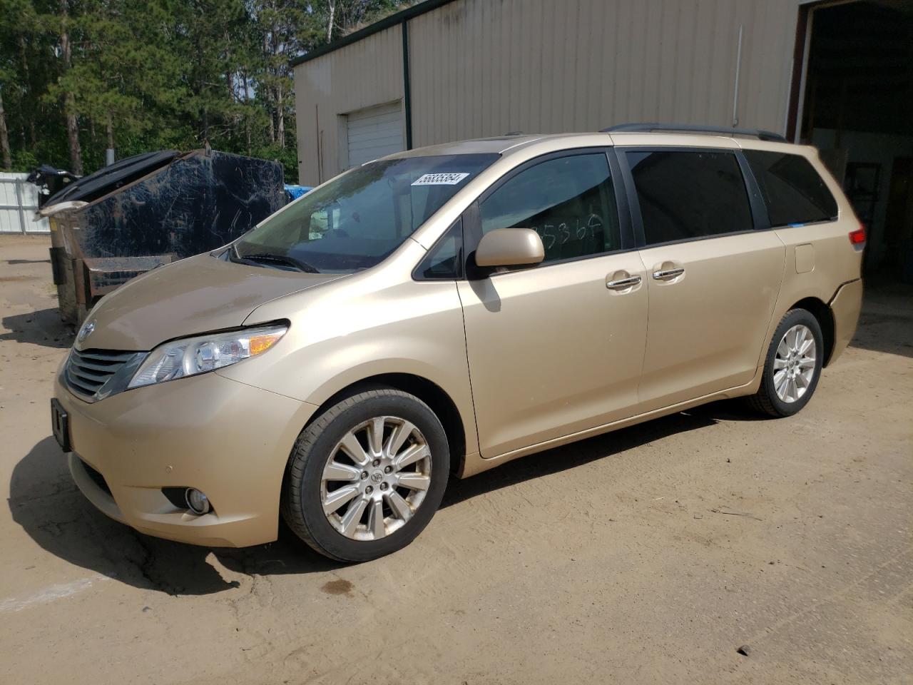 2012 TOYOTA SIENNA XLE