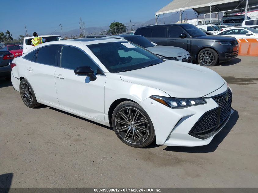 2019 TOYOTA AVALON XSE