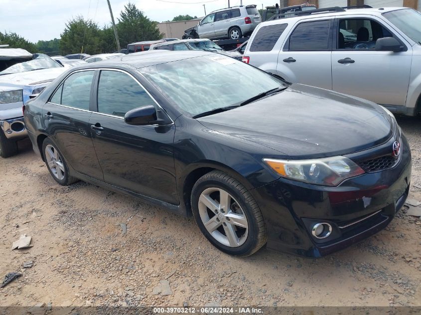 2014 TOYOTA CAMRY SE