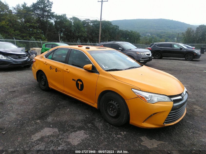 2015 TOYOTA CAMRY HYBRID LE