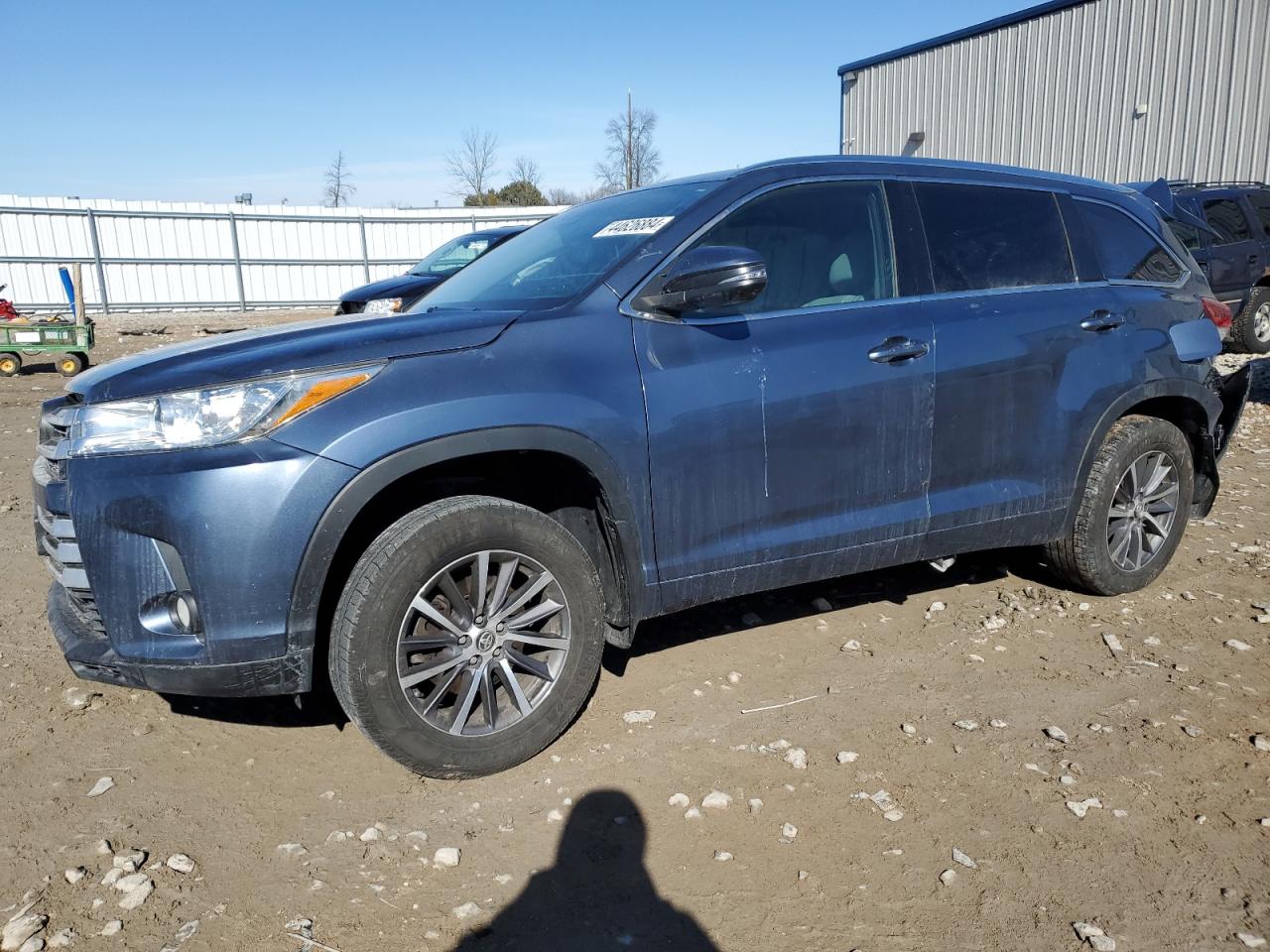 2017 TOYOTA HIGHLANDER SE