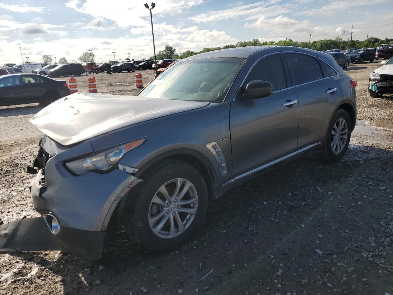 2017 INFINITI QX70