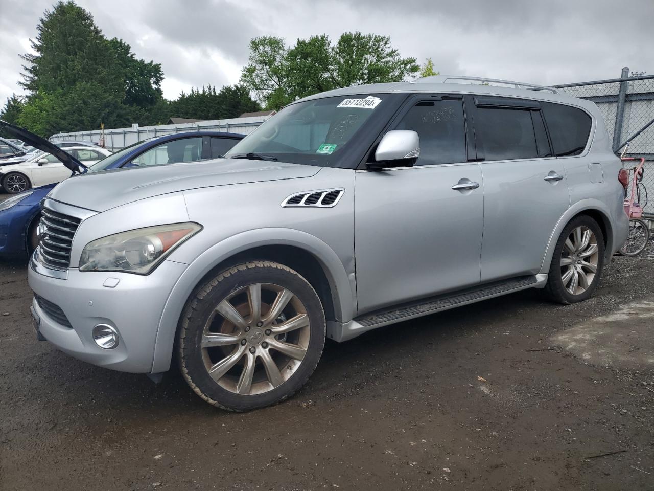 2011 INFINITI QX56