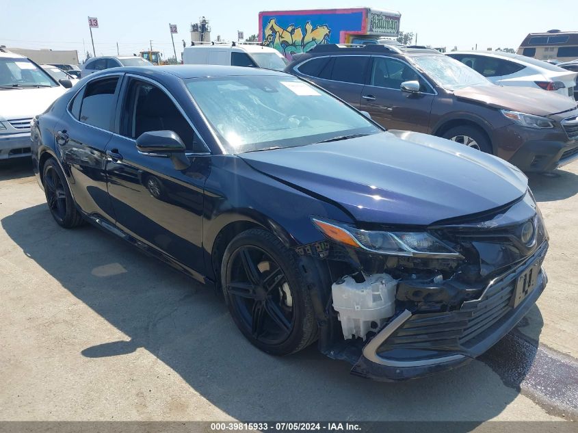 2022 TOYOTA CAMRY LE