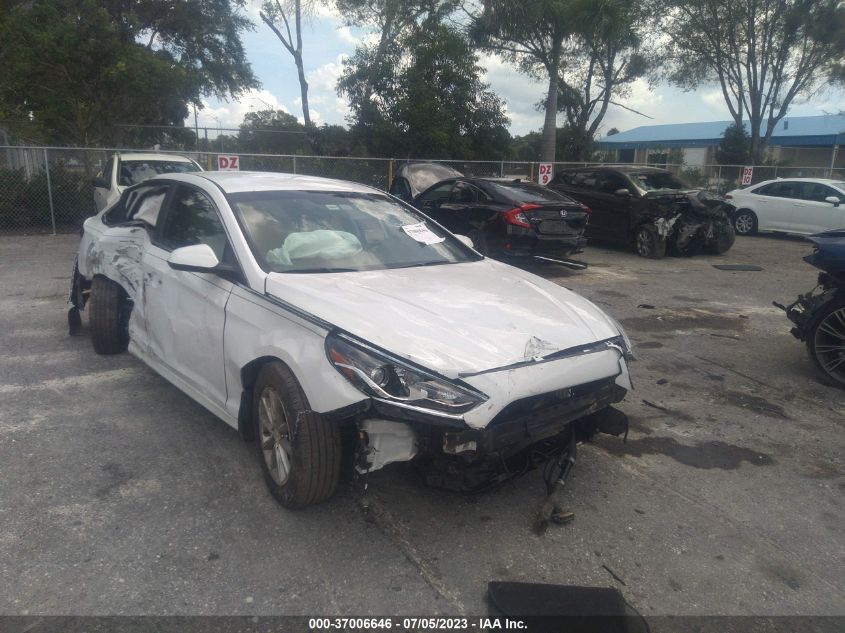 2018 HYUNDAI SONATA SE