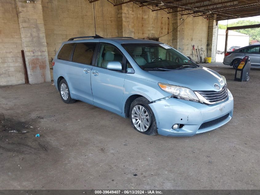 2015 TOYOTA SIENNA XLE 8 PASSENGER