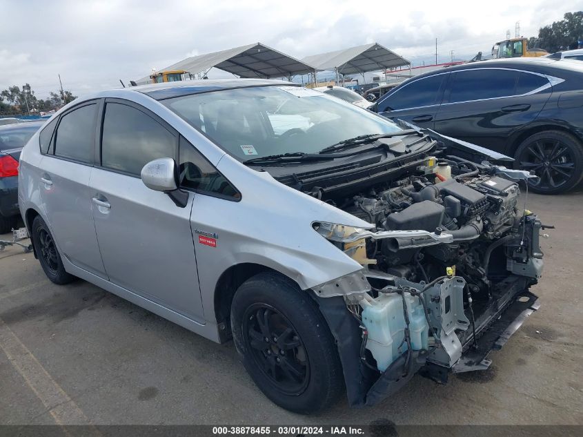 2013 TOYOTA PRIUS THREE