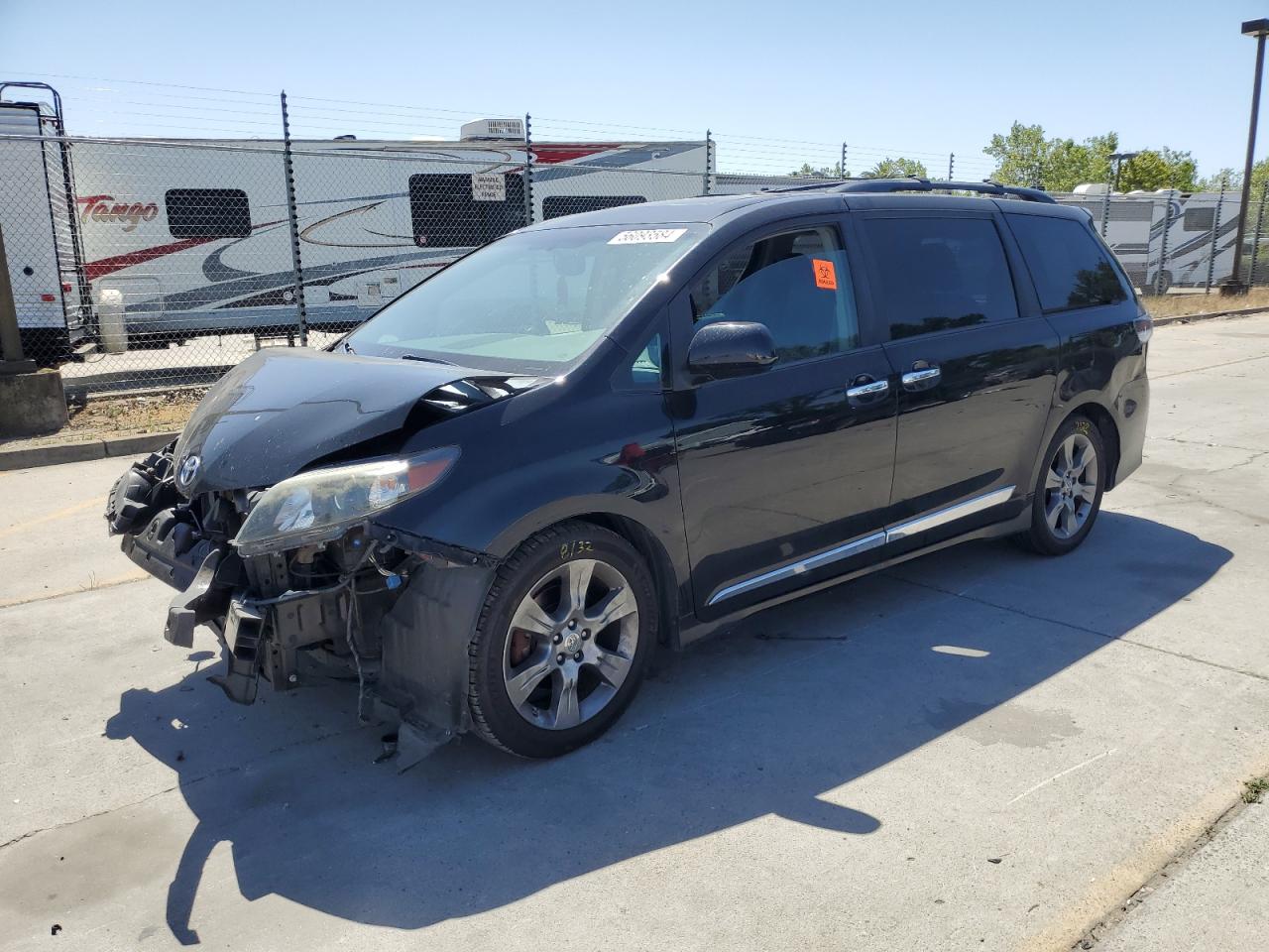 2014 TOYOTA SIENNA SPORT