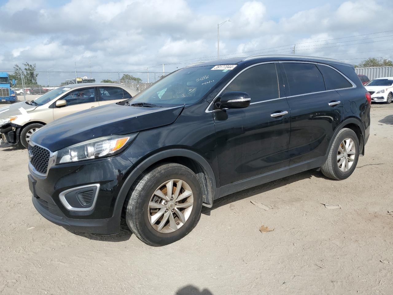 2017 KIA SORENTO LX