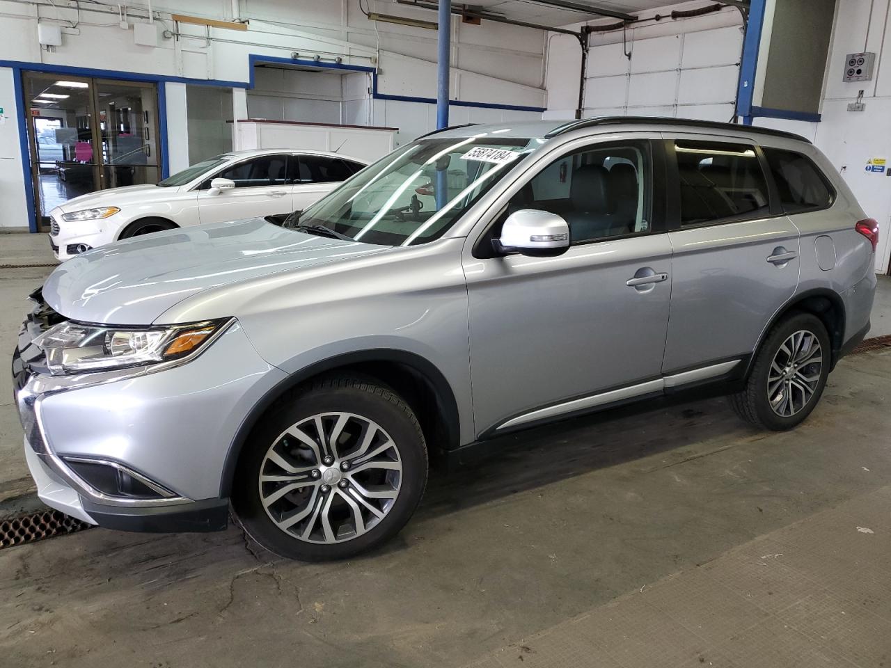 2016 MITSUBISHI OUTLANDER SE