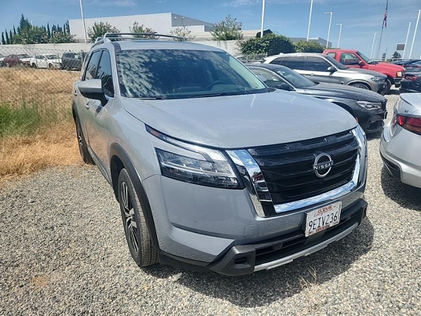 2023 NISSAN PATHFINDER PLATINUM