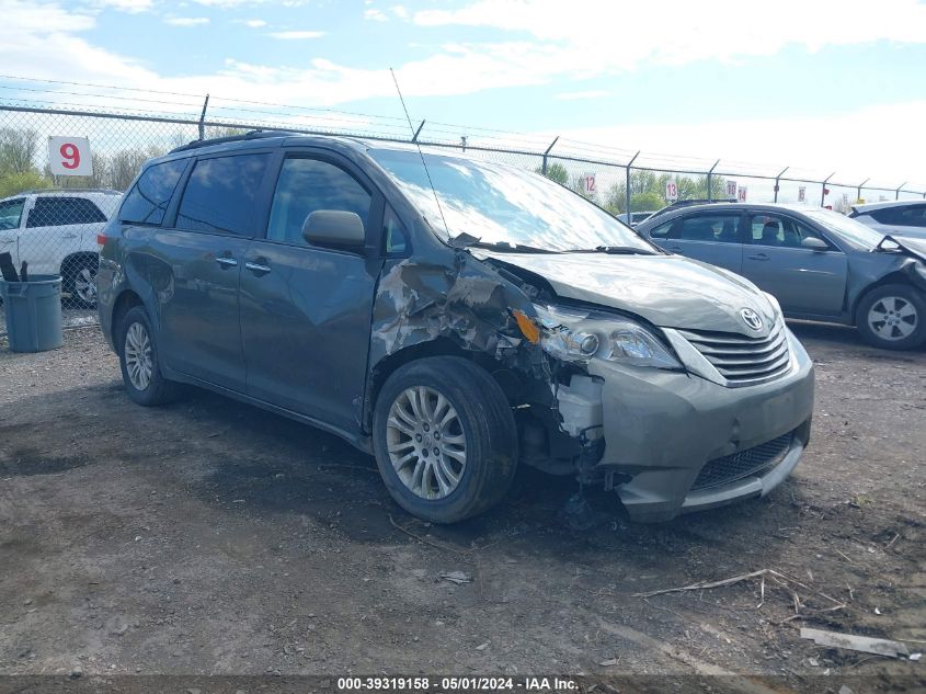 2013 TOYOTA SIENNA XLE V6 8 PASSENGER