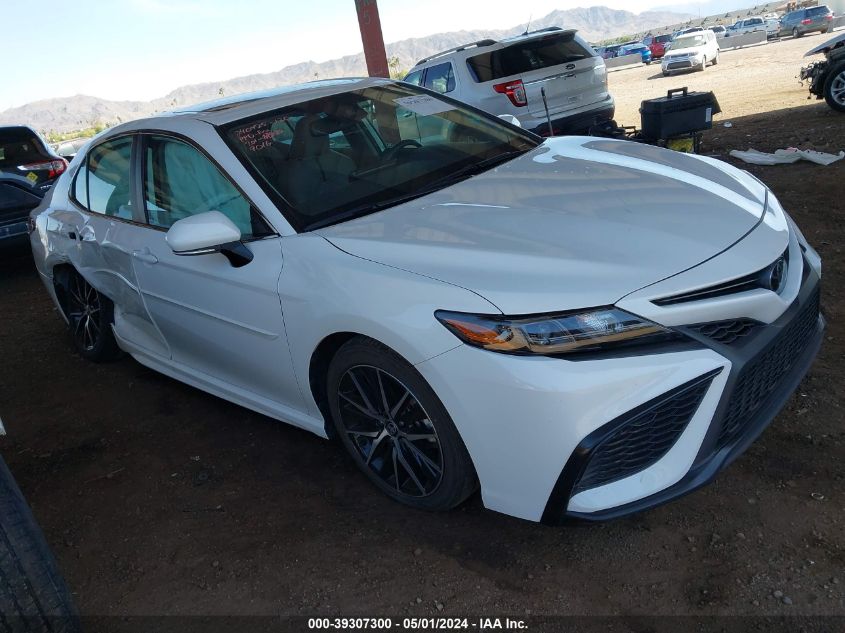 2022 TOYOTA CAMRY SE