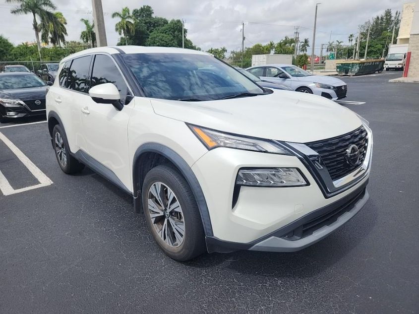 2021 NISSAN ROGUE SV