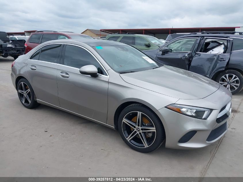 2019 MERCEDES-BENZ A 220