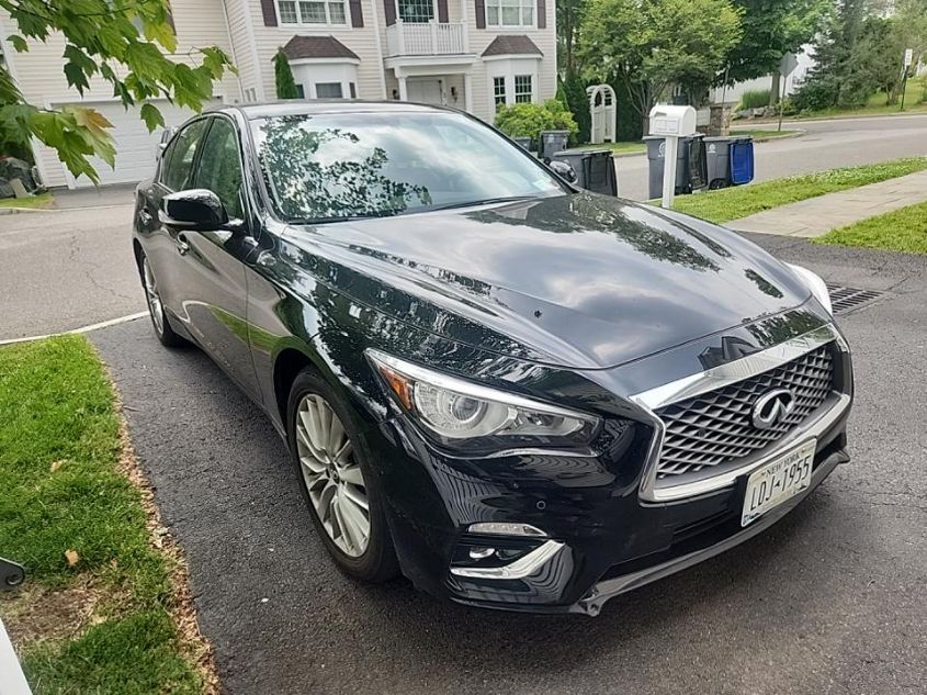 2021 INFINITI Q50 LUXE