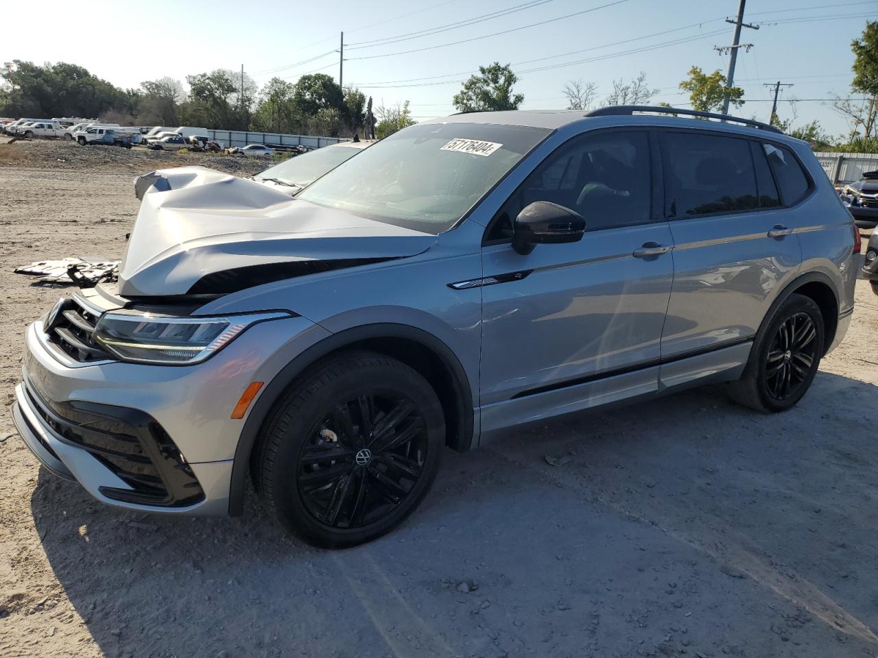 2022 VOLKSWAGEN TIGUAN SE R-LINE BLACK