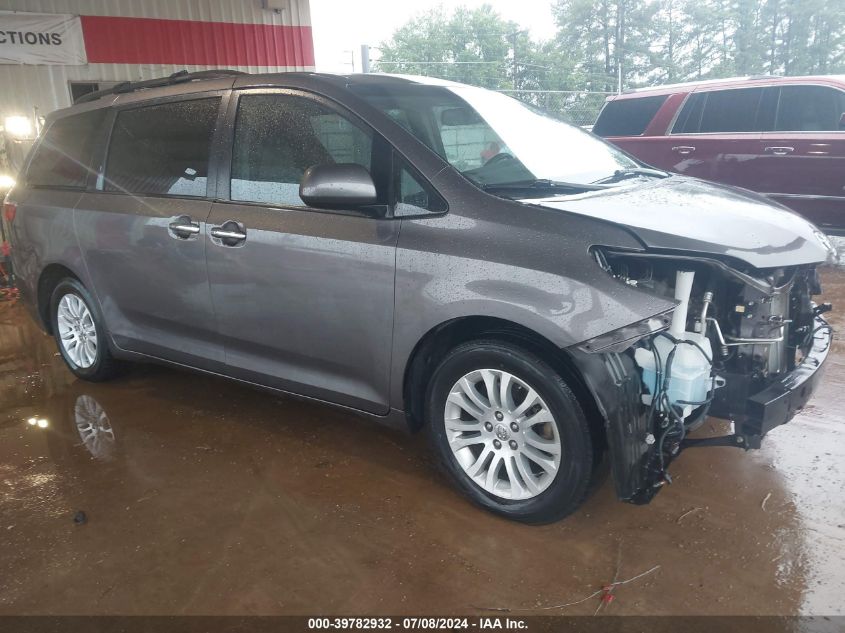 2016 TOYOTA SIENNA XLE 8 PASSENGER