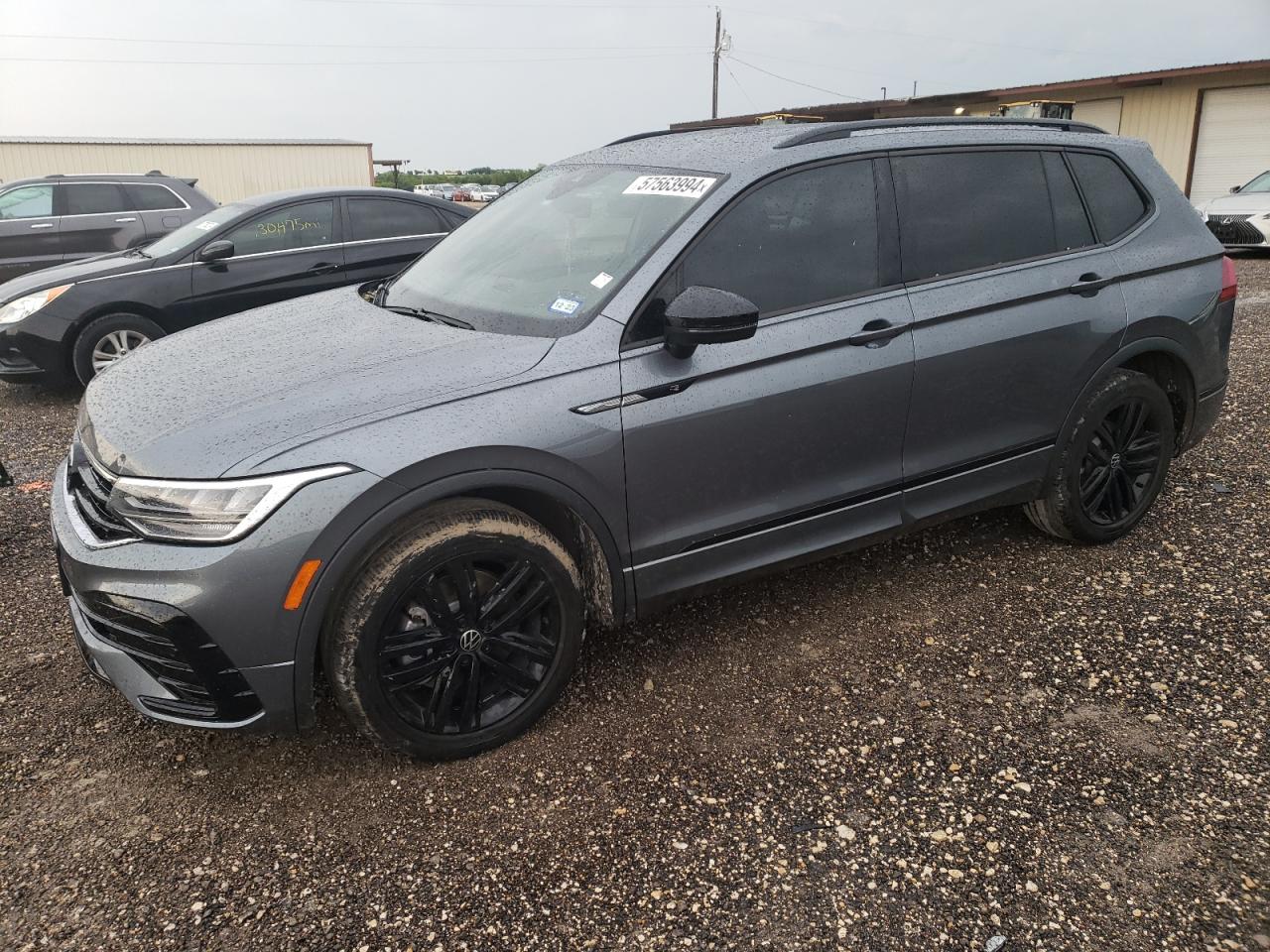 2022 VOLKSWAGEN TIGUAN SE R-LINE BLACK