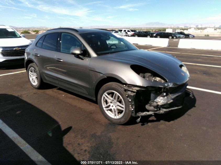 2018 PORSCHE MACAN