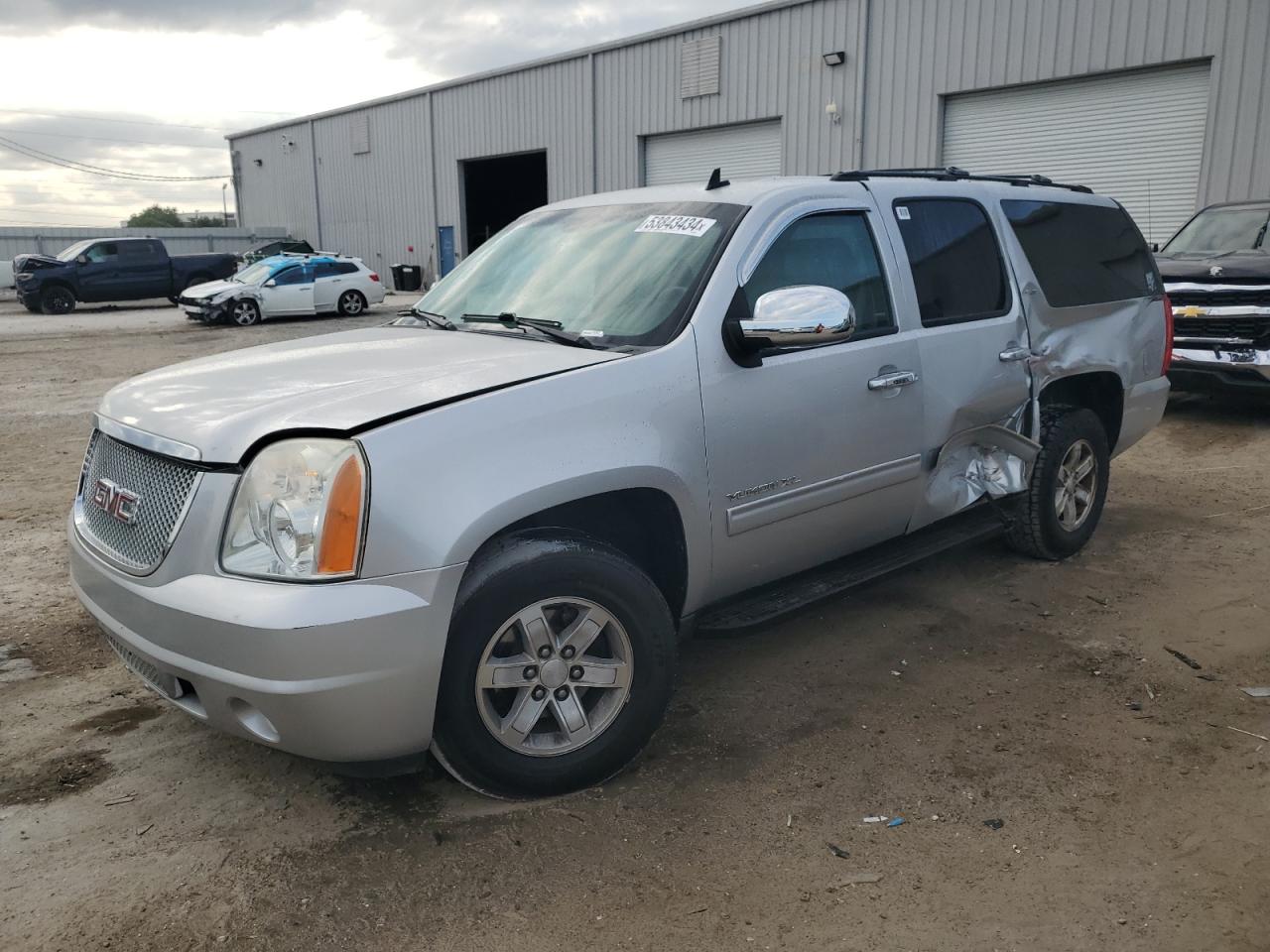 2013 GMC YUKON XL C1500 SLT